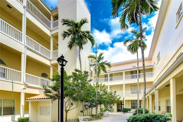 701 Mirror Lake Dr N Unit 309, Saint Petersburg, FL 33701 - view of property