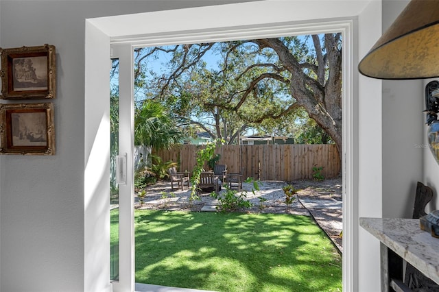 view of yard featuring a patio