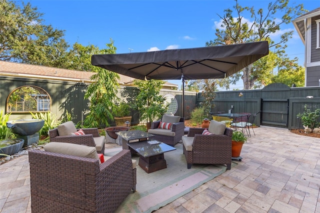 view of patio with outdoor lounge area