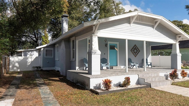 bungalow-style house with covered porch