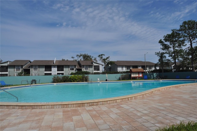 view of swimming pool