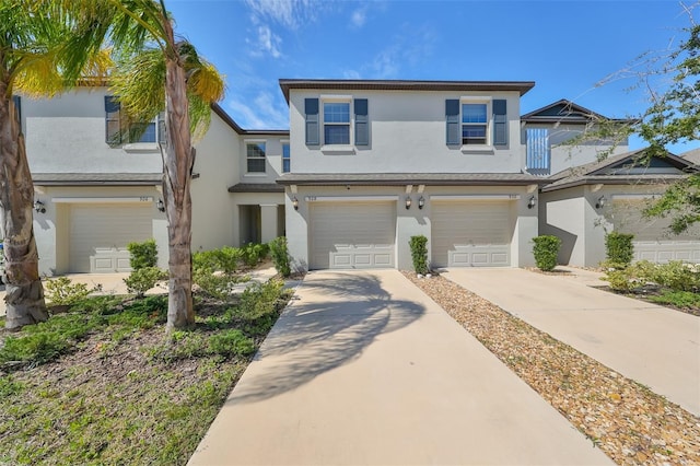 928 Royal Empress Dr, Ruskin, FL 33570 - photo 1