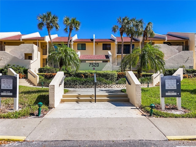 view of front of home