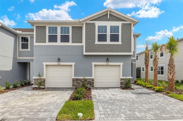 view of front facade with a garage