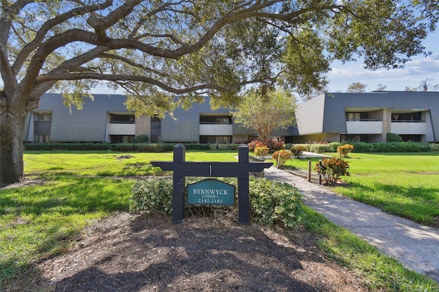36750 US Highway 19 N Unit 05213, Palm Harbor, FL 34684 - view of community featuring a lawn