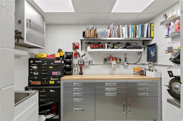 kitchen with a drop ceiling