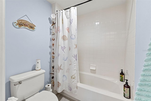 bathroom featuring shower / bath combo with shower curtain, wood-type flooring, and toilet