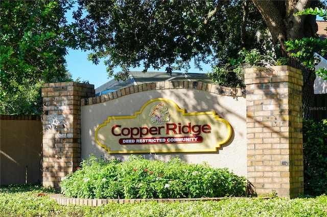 view of community / neighborhood sign