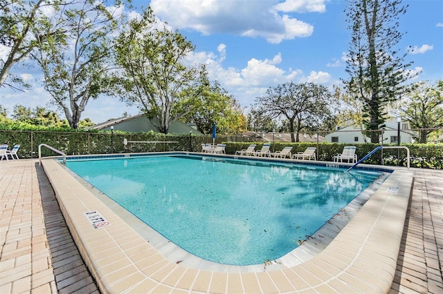 view of swimming pool