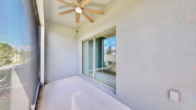 balcony with ceiling fan