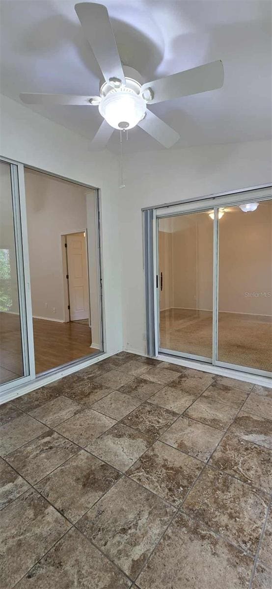 4234 Chesterfield Cir, Palm Harbor, FL 34683 - photo 33