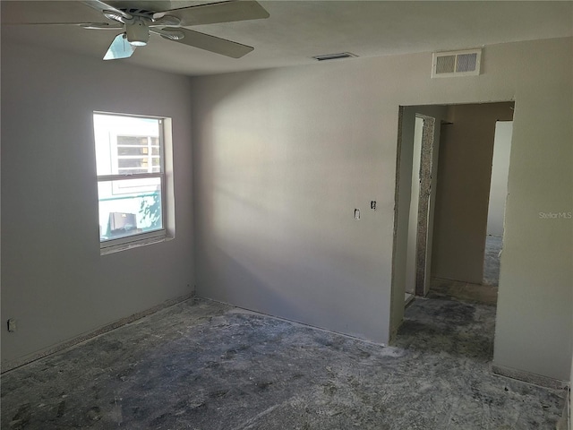 unfurnished room featuring ceiling fan