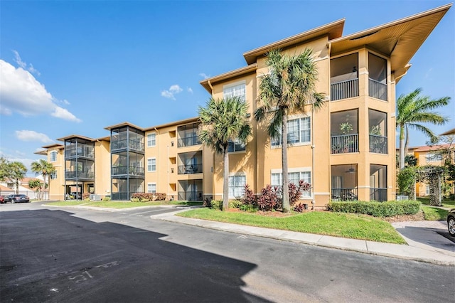 4323 Bayside Village Dr Unit 105, Tampa, FL 33615 - view of apartment building / complex
