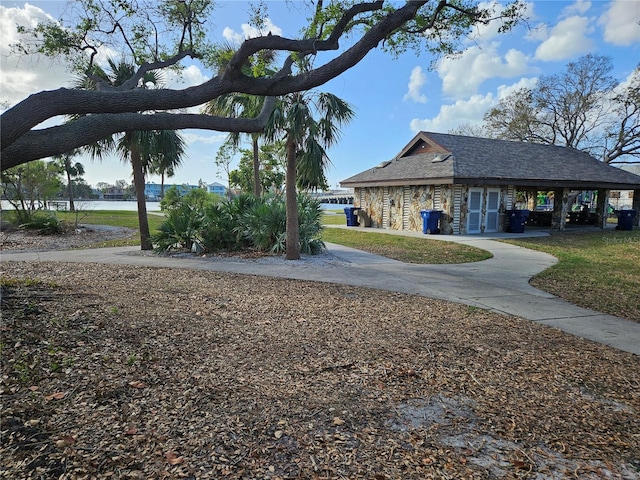 view of property's community featuring a water view