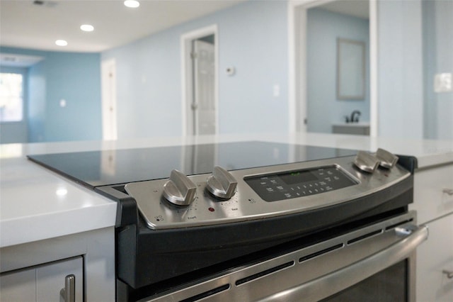 room details with electric stove