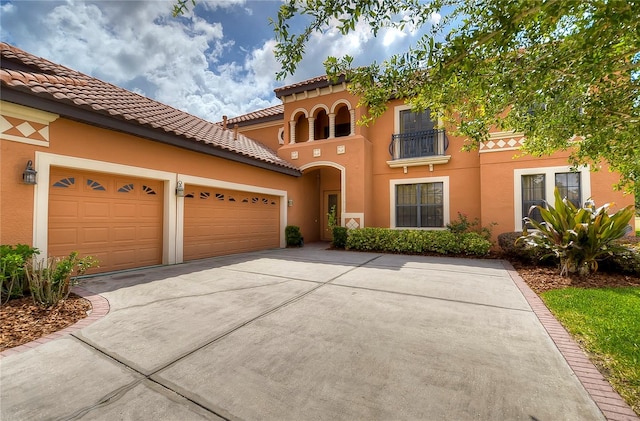 view of front facade with a garage