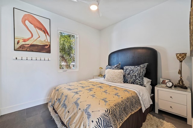 bedroom with ceiling fan