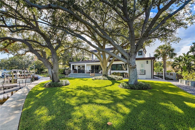 view of front of house featuring a front yard