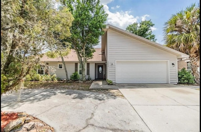 2305 Flaming Arrow Dr, Lakeland FL, 33813, 6 bedrooms, 3 baths house for sale