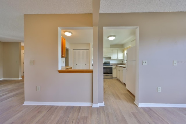 1529 Allegheny Dr, Sun City Center, FL 33573 - photo 15