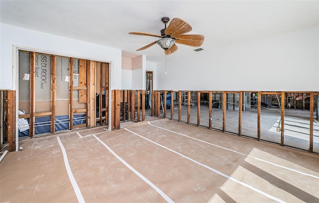 unfurnished room featuring ceiling fan