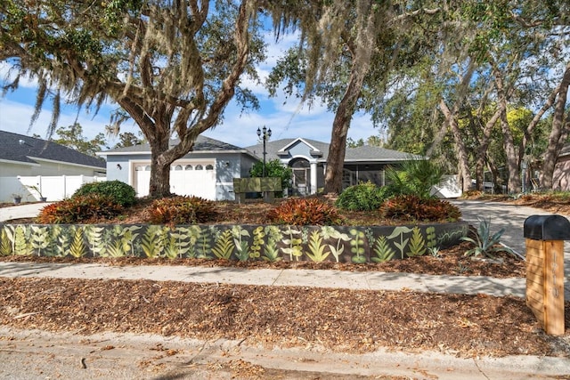 view of front facade featuring a garage