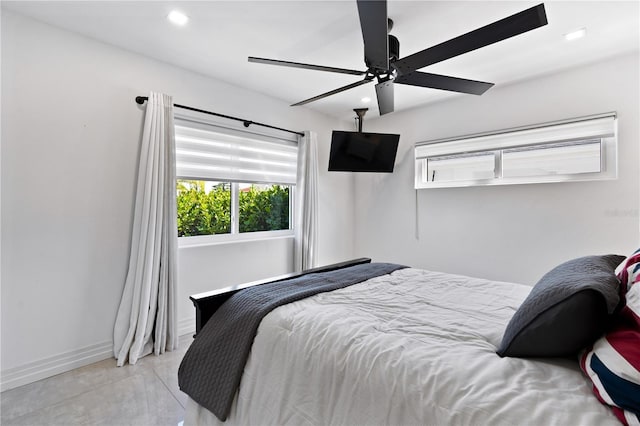 bedroom with ceiling fan