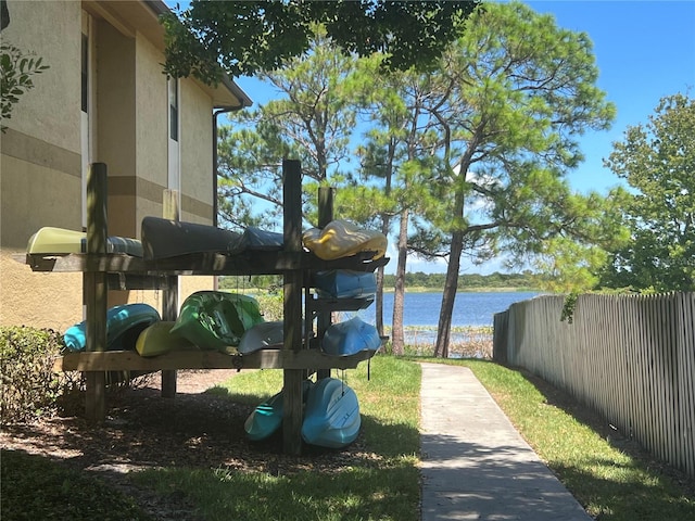 view of yard featuring a water view