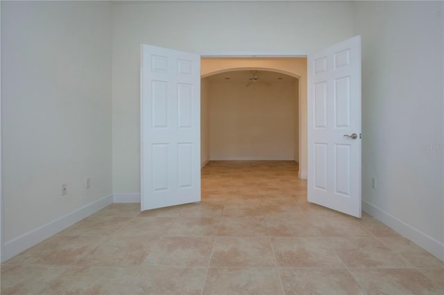 empty room featuring light tile patterned floors