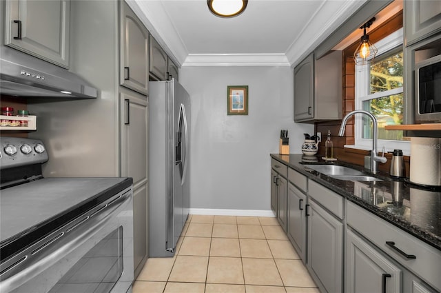 kitchen featuring sink, gray cabinets, stainless steel appliances, ornamental molding, and light tile patterned flooring