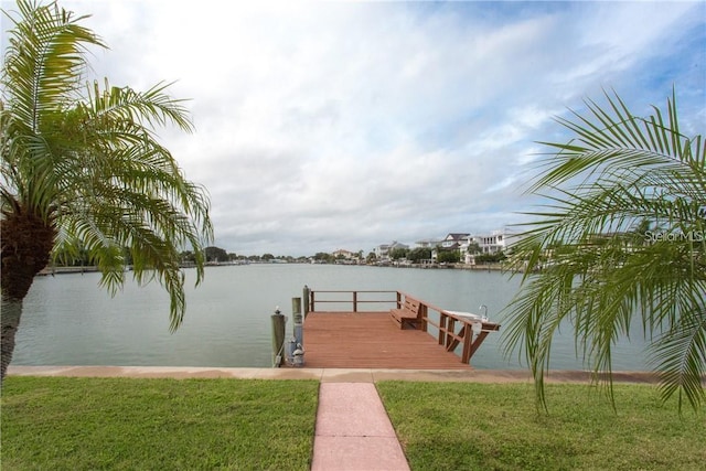 905 Oakwood Dr, Largo, FL 33770 - photo 2