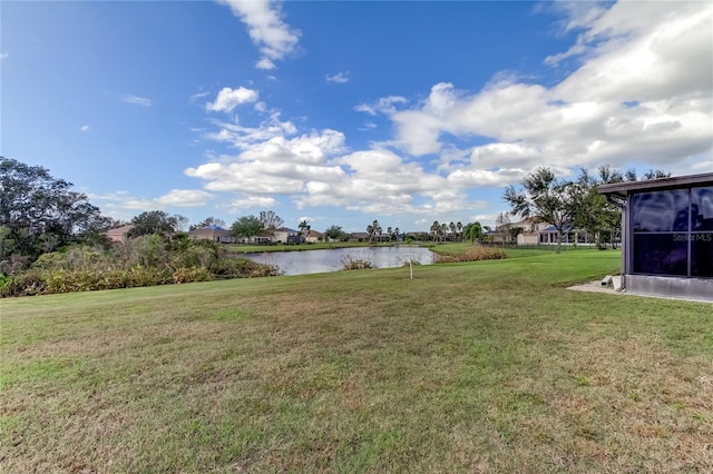 view of yard featuring a water view