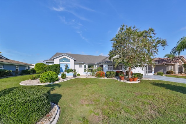 view of front of house with a front lawn