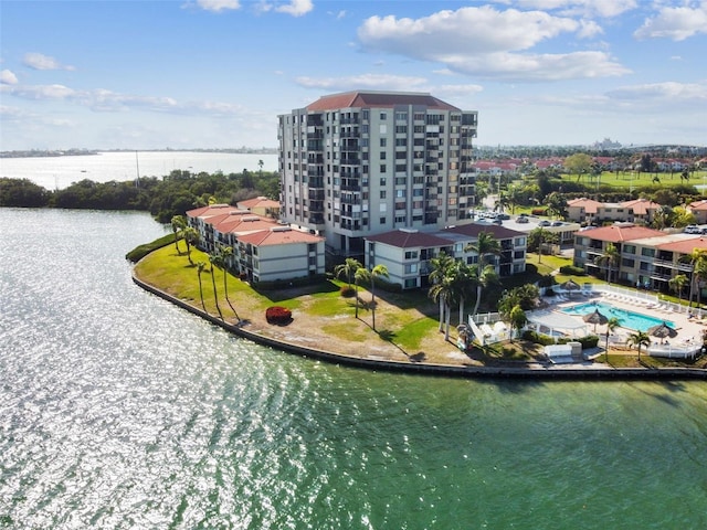 bird's eye view featuring a water view