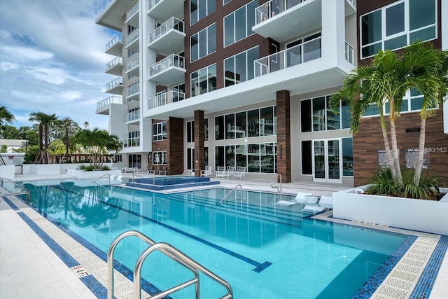 view of swimming pool