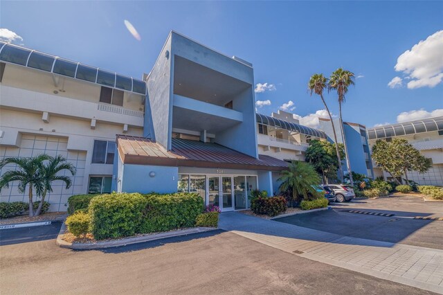 5281 Isla Key Blvd S Unit 206, Saint Petersburg, FL 33715 - view of property with uncovered parking