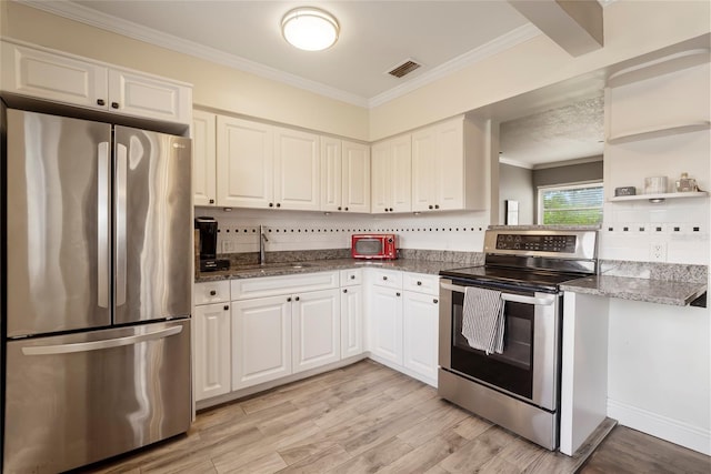 kitchen with stainless steel appliances, light hardwood / wood-style floors, sink, ornamental molding, and white cabinets