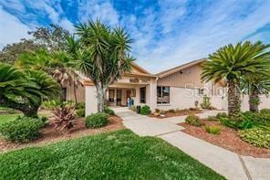 view of front of house with a front yard