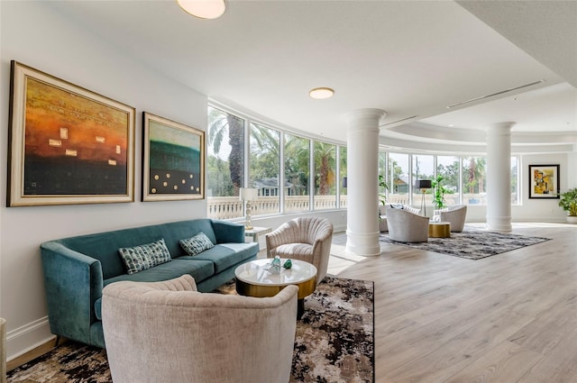 sunroom with decorative columns