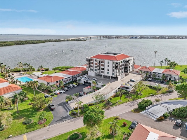 bird's eye view with a water view