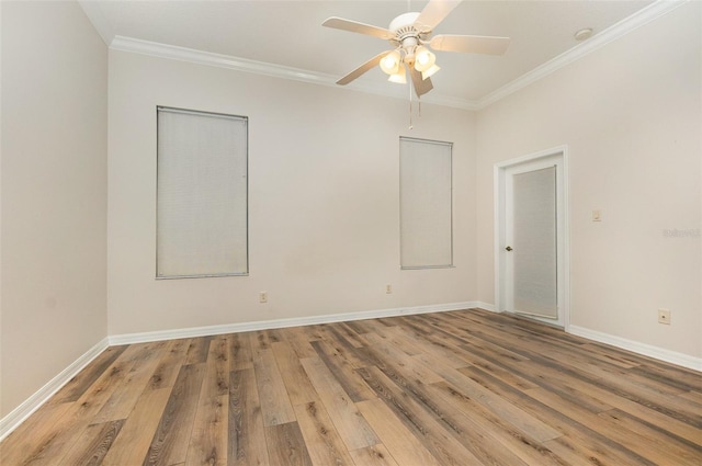 unfurnished room featuring light hardwood / wood-style flooring, ceiling fan, and crown molding