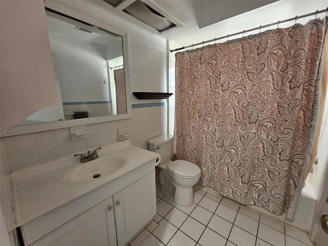 full bathroom with tile patterned floors, backsplash, vanity, toilet, and shower / bathtub combination with curtain