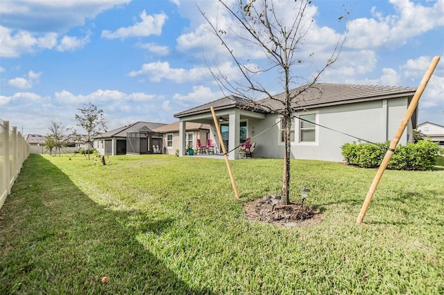 view of yard with a patio