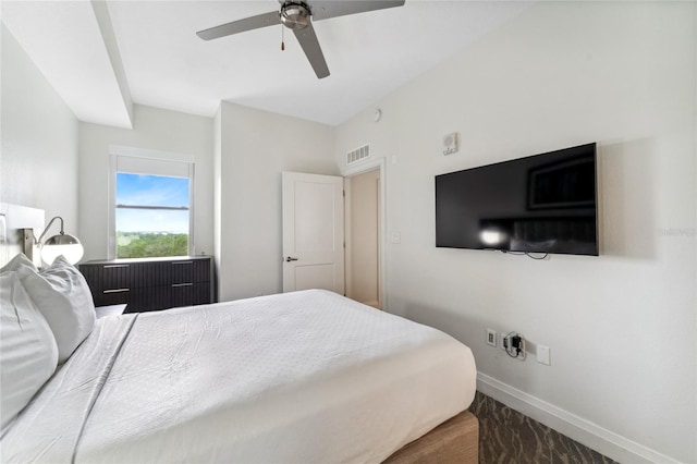 bedroom with carpet flooring and ceiling fan