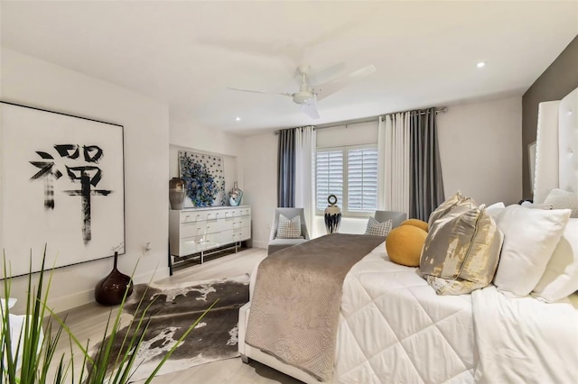 bedroom with ceiling fan