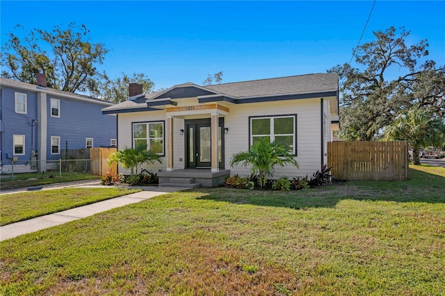 view of front of property with a front yard