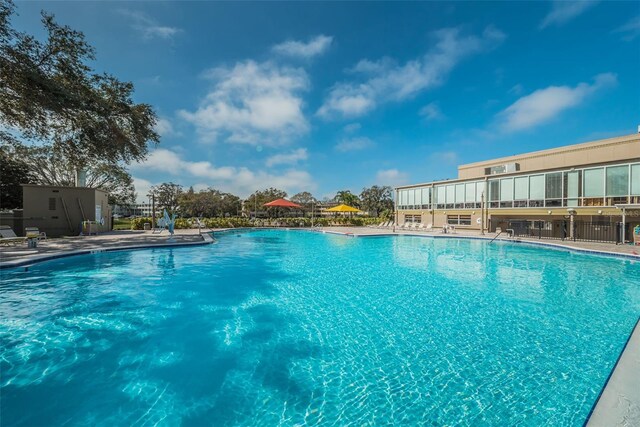 view of swimming pool