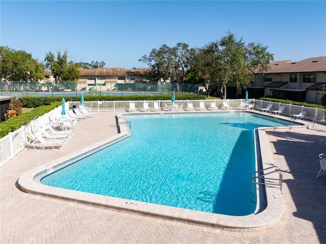 view of swimming pool