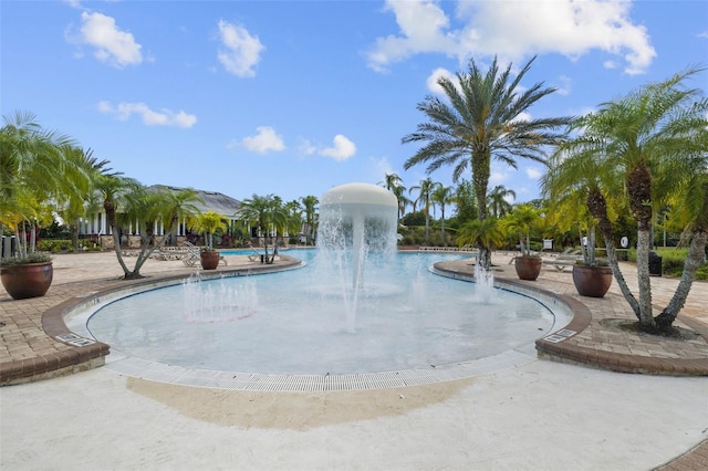 view of property's community featuring a patio