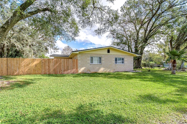 exterior space featuring a yard